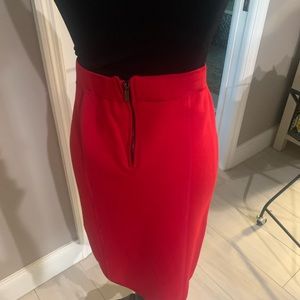 Cache Ladies red stretch skirt